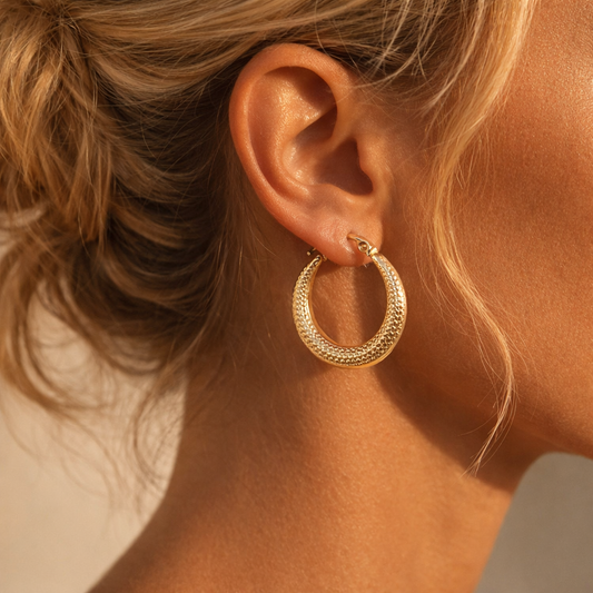Boucles d’oreilles Créoles Texturées Dorées | Caractère